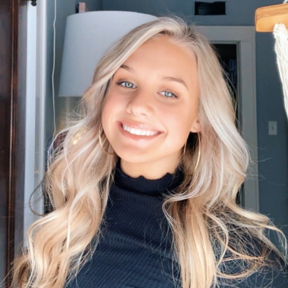 Meet your Posher, Lexi - Picture 1 of 1